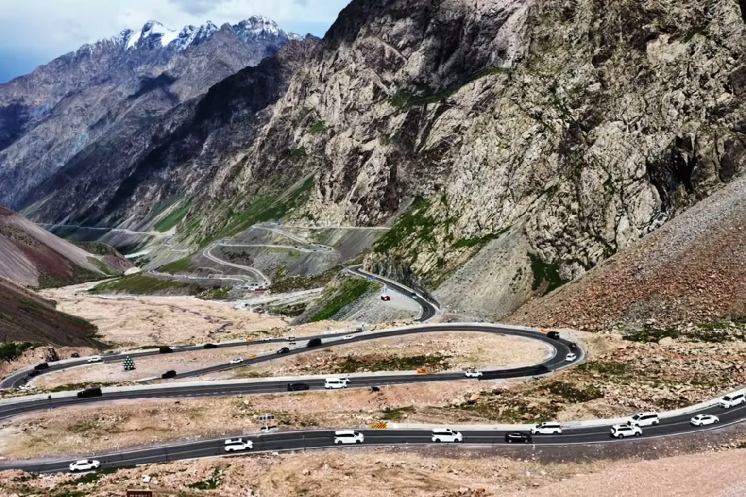 Mountain road in the Pamirs of Xinjiang